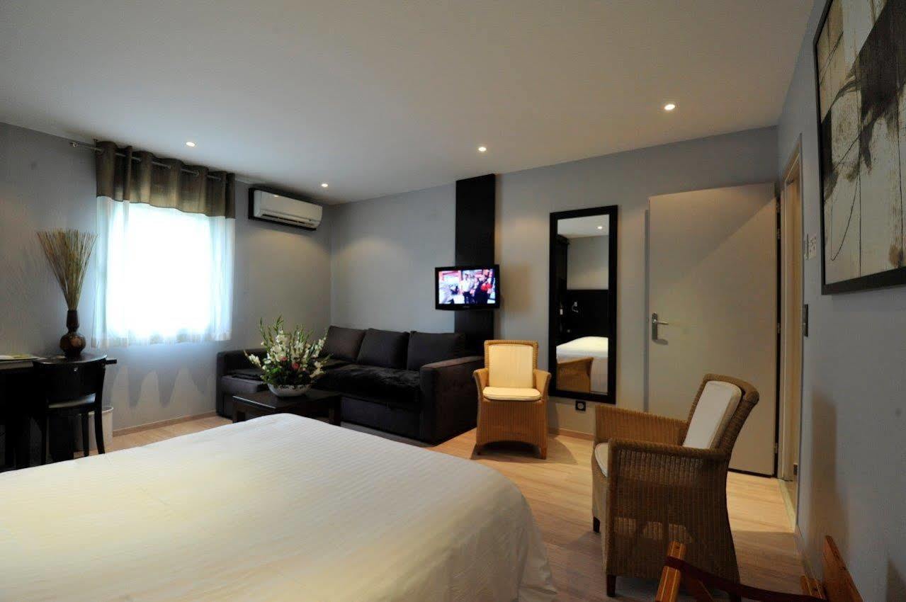 Logis Cottage Hotel วองโดวัวร์-เลส์-นองซี ภายนอก รูปภาพ