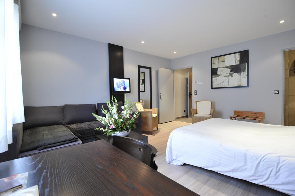 Logis Cottage Hotel วองโดวัวร์-เลส์-นองซี ภายนอก รูปภาพ